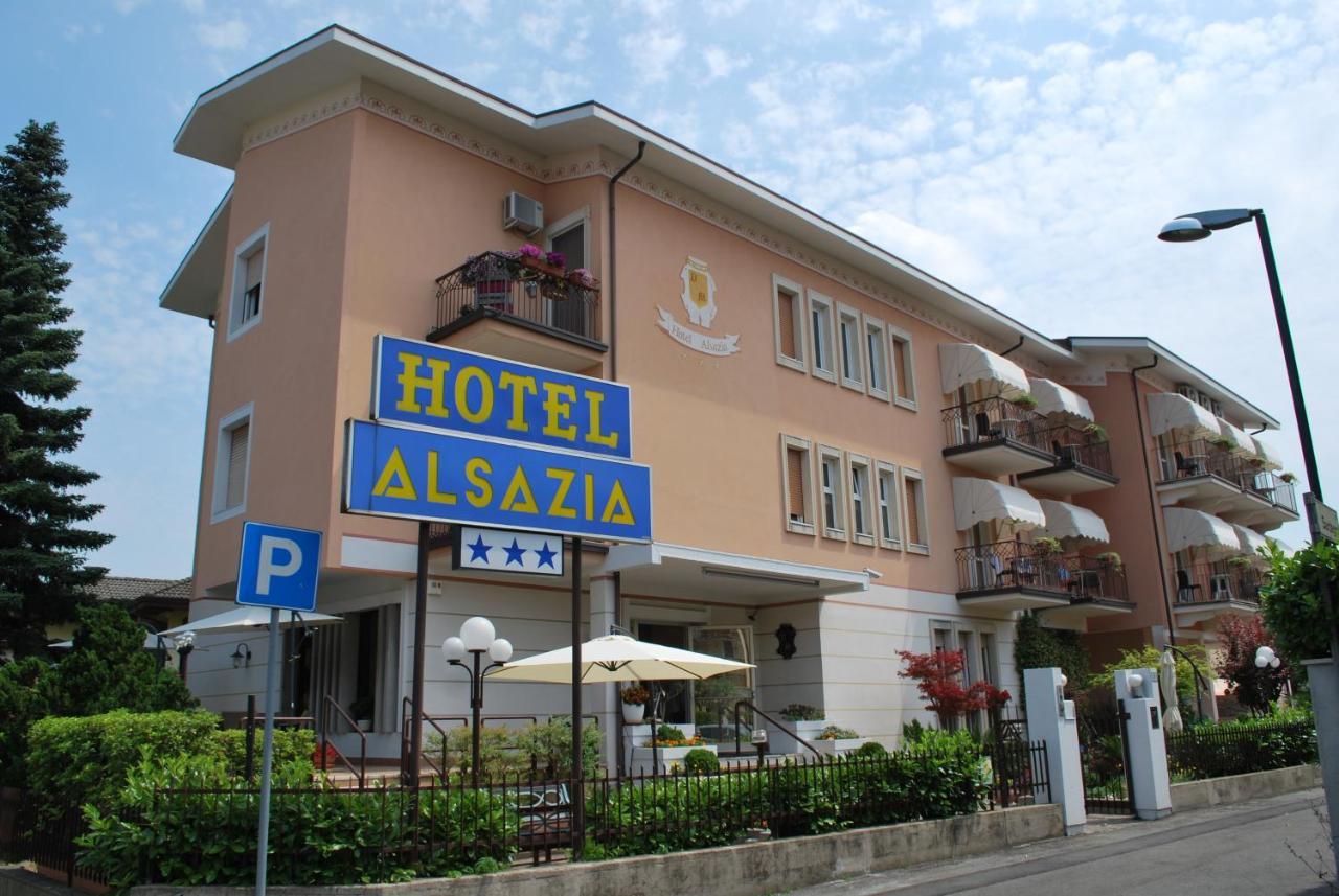 Hotel Alsazia ซีร์มิโอเน ภายนอก รูปภาพ