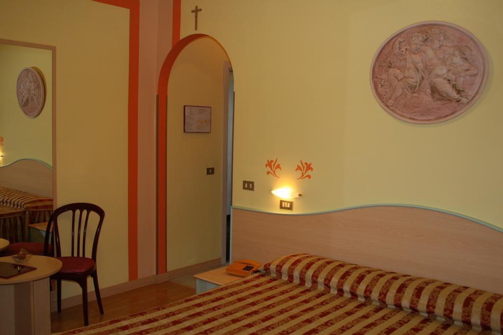 Hotel Alsazia ซีร์มิโอเน ห้อง รูปภาพ